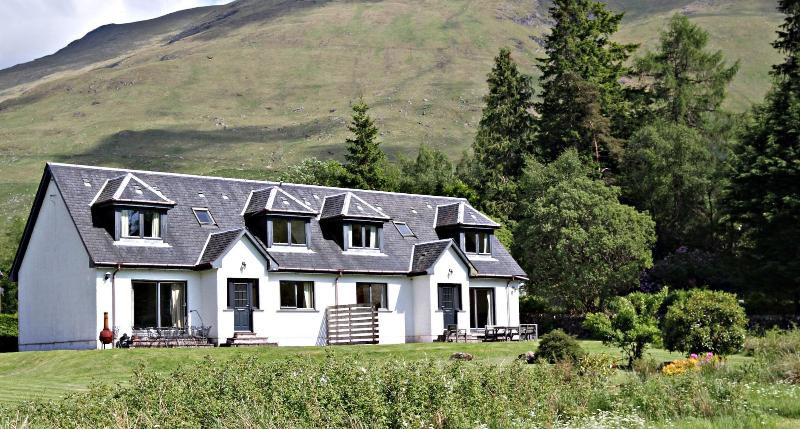 Stob Binnein Cottage image