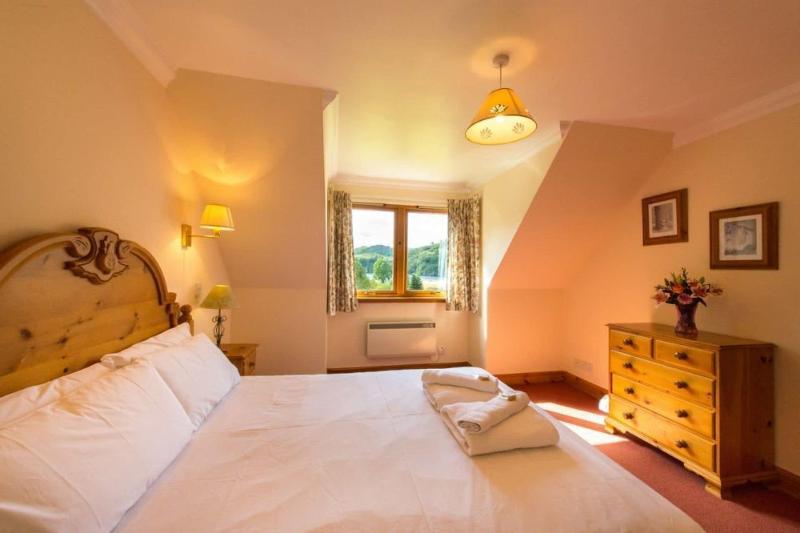 Stob Binnein Cottage image