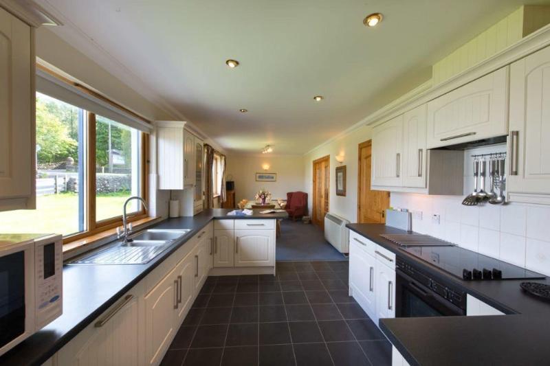 Stob Binnein Cottage image