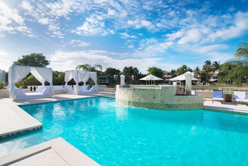Crown Villas 5 bdrm — general view