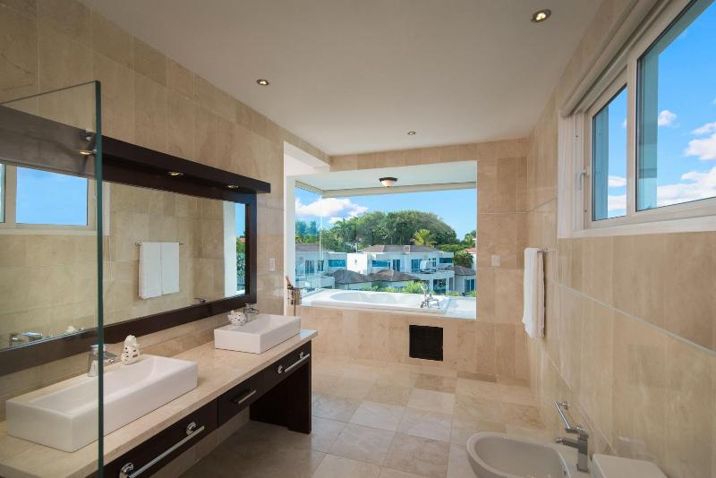 Crown Villas 5 bdrm image