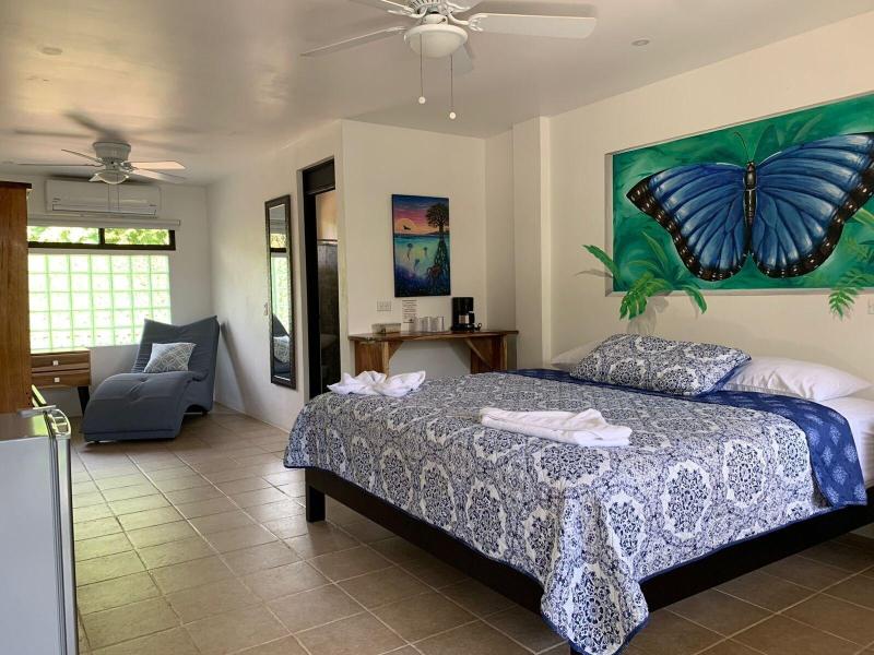 La Sirena Playa Jaco Hotel 3
