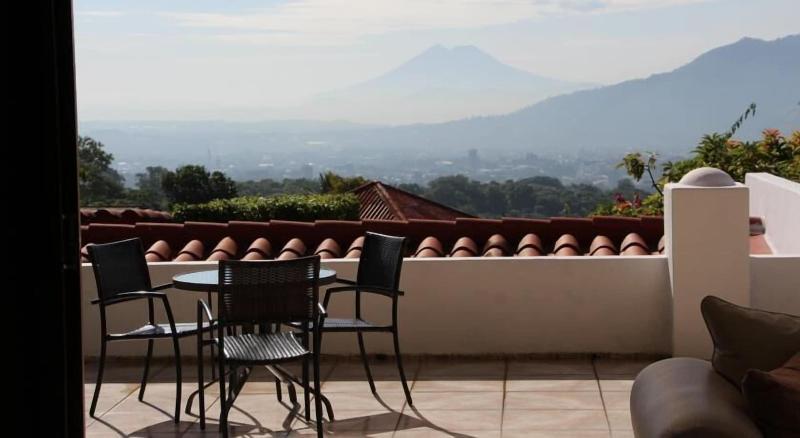 Hotel Boutique Valverde Cumbres de la Escalon image