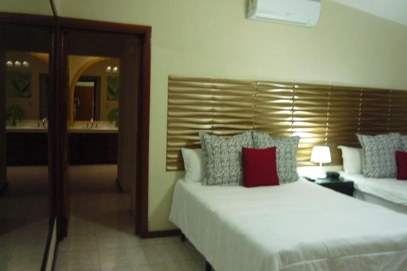 Hotel Boutique Valverde Cumbres de la Escalon image