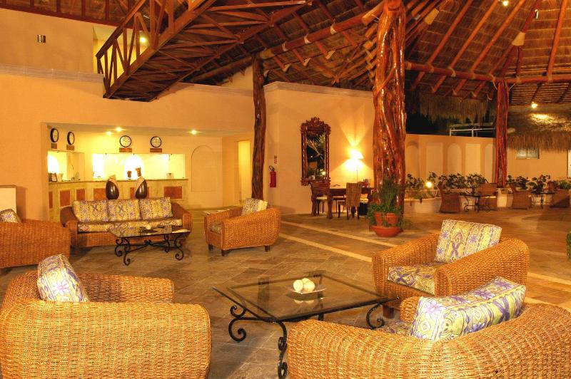 Villas de Cortez Penthouse — photo 3