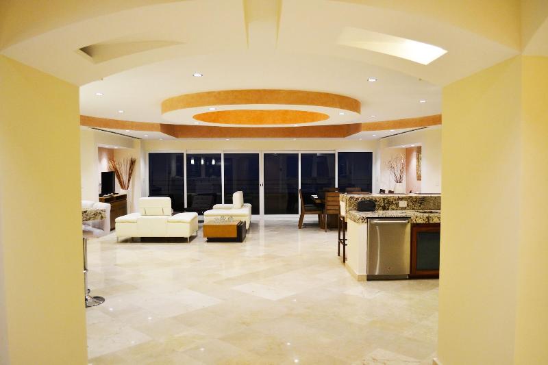 Villas de Cortez Penthouse — photo 5