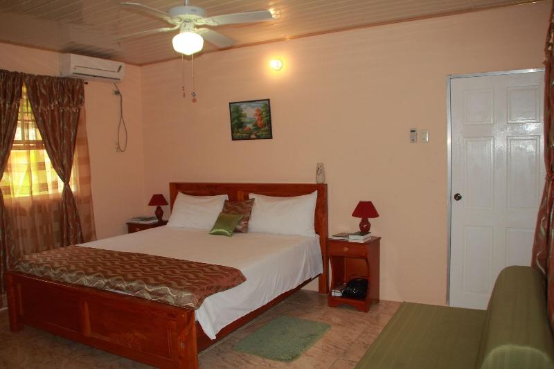 Greenhaven Cottage B&B image
