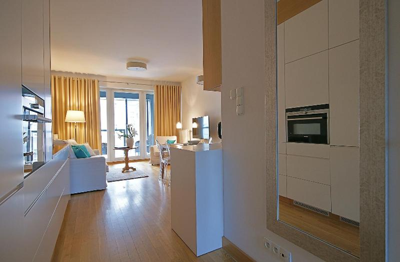 IRS ROYAL APARTMENTS - IRS Kwartal Kamienic image