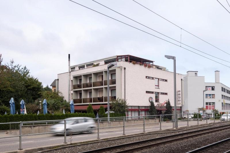 Hotel Bahnhof image