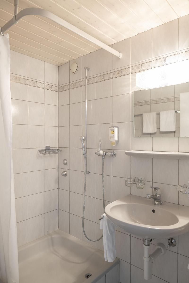 Hotel Bahnhof image
