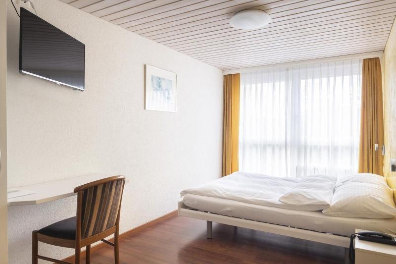 Hotel Bahnhof image