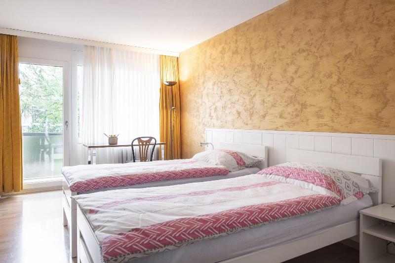 Hotel Bahnhof image