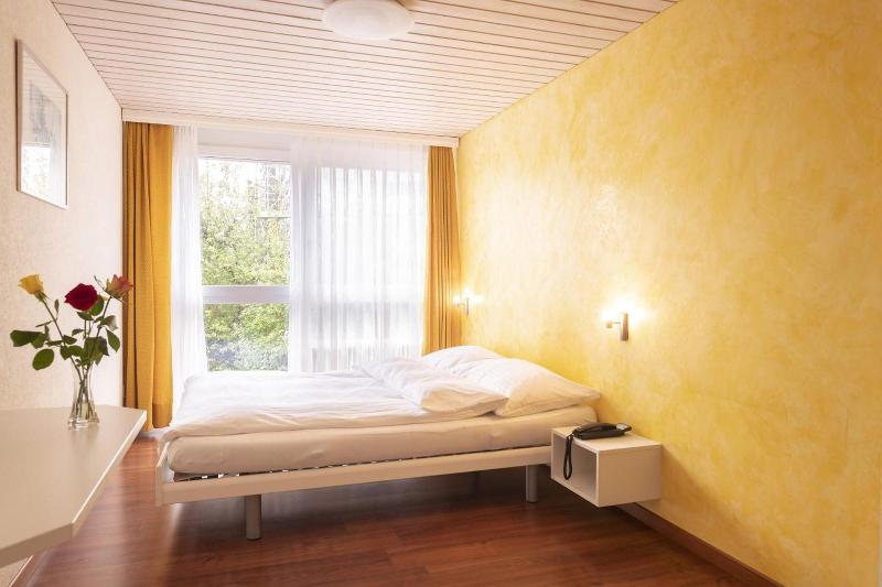 Hotel Bahnhof image