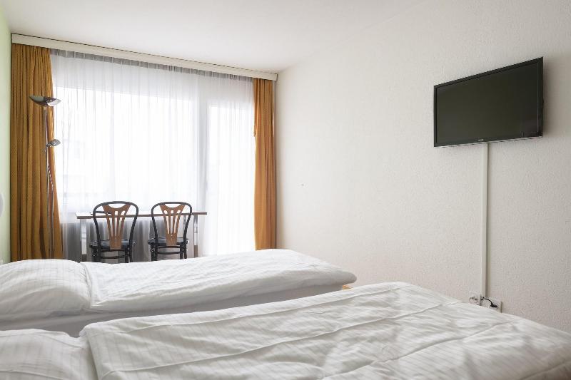 Hotel Bahnhof image
