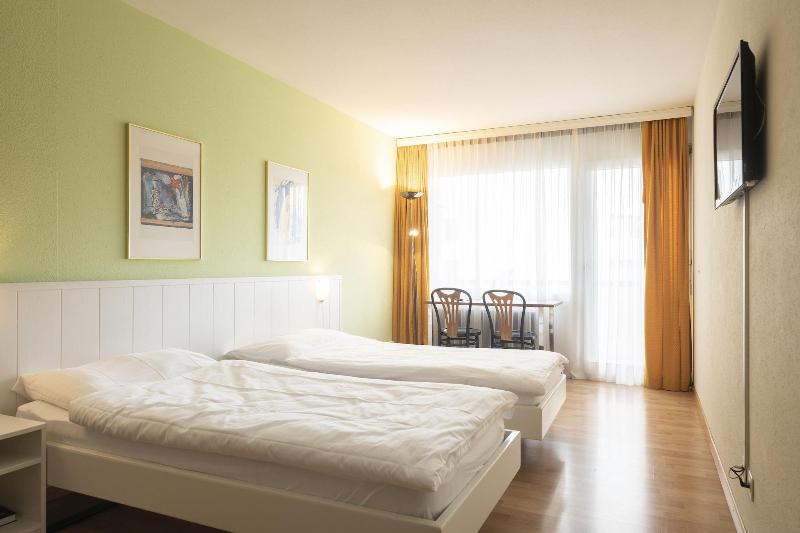 Hotel Bahnhof image