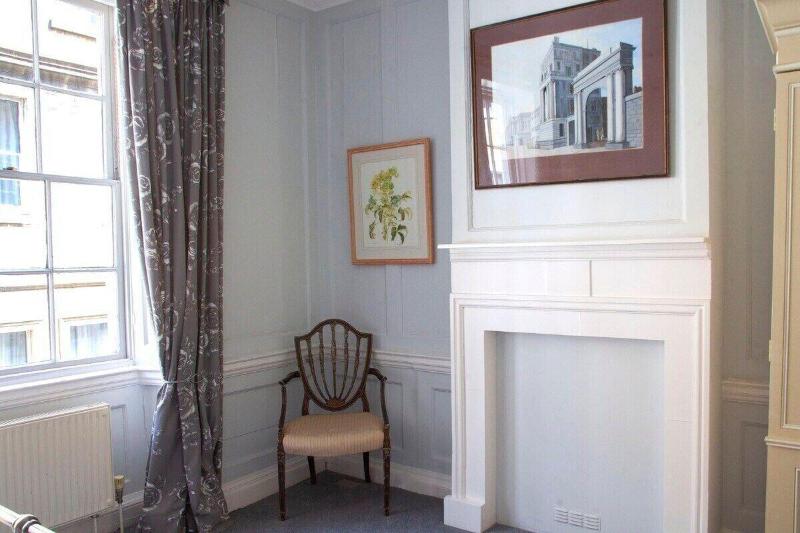 The Georgian Townhouse Pierrepont Place image
