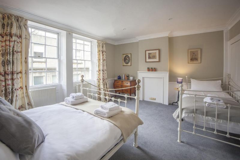 The Georgian Townhouse Pierrepont Place image