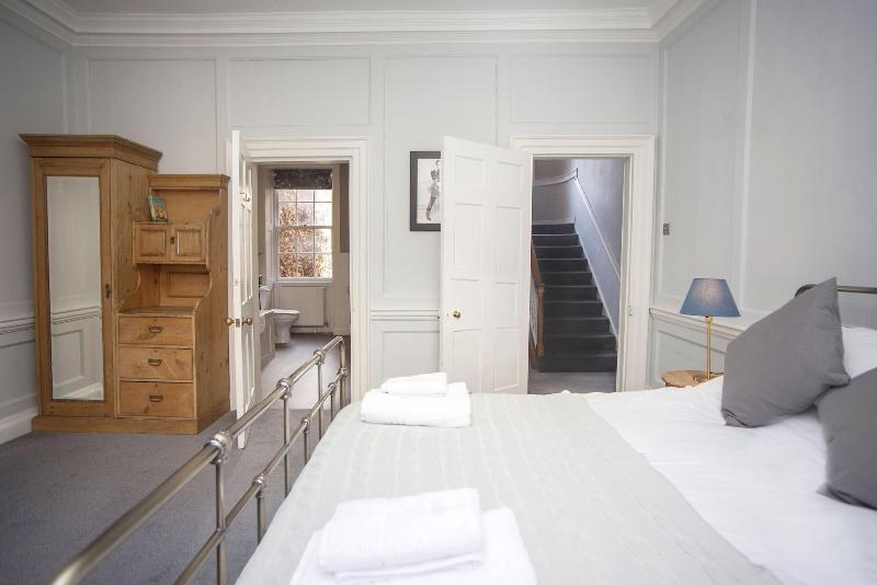 The Georgian Townhouse Pierrepont Place image