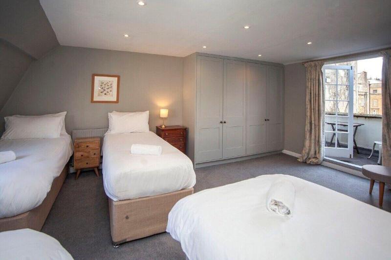 The Georgian Townhouse Pierrepont Place image
