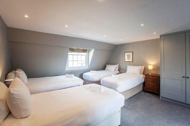 The Georgian Townhouse Pierrepont Place image