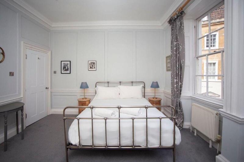 The Georgian Townhouse Pierrepont Place image