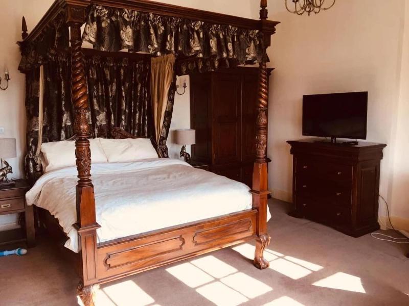 Brass Castle Country House Accommodation image