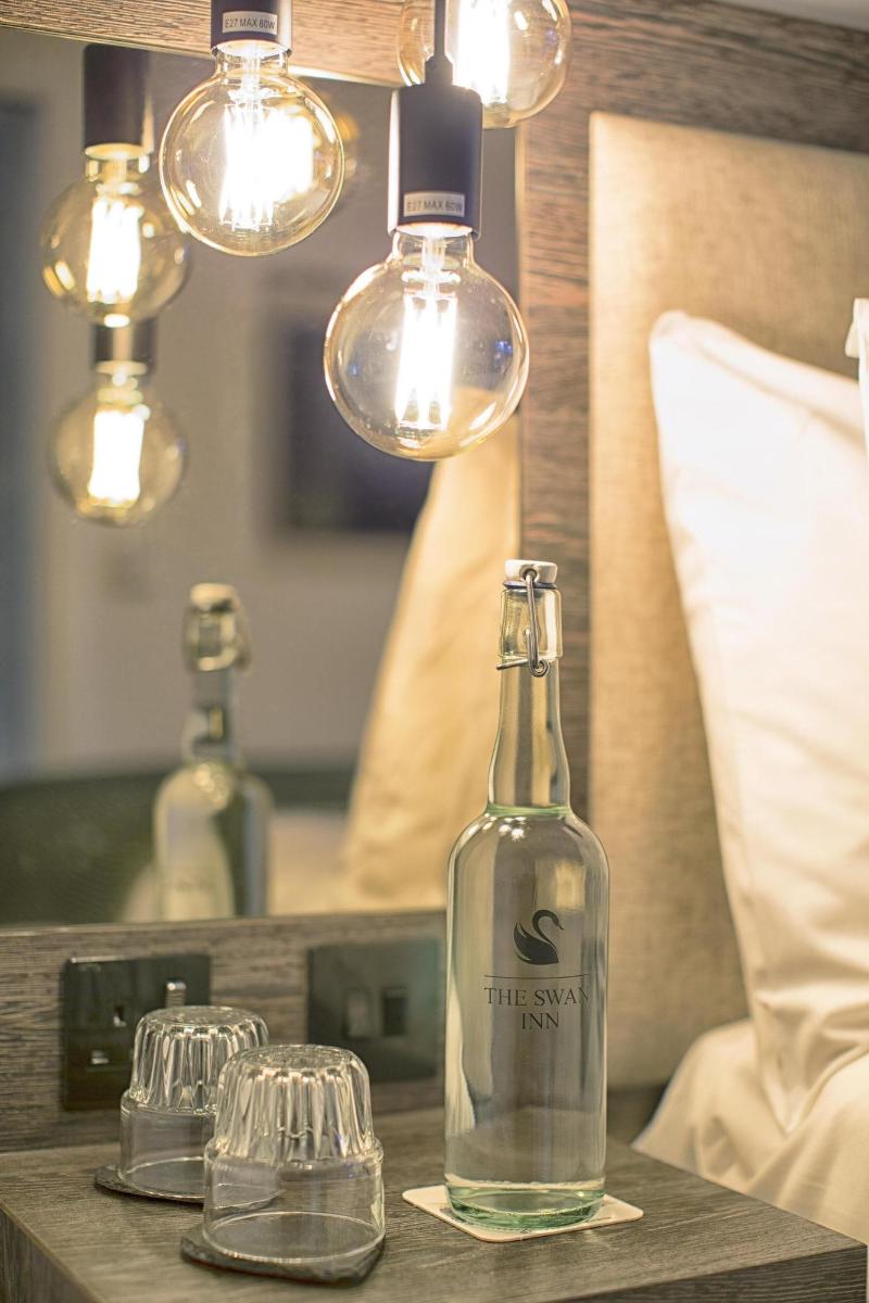 JosÃ© Pizarro The Swan Inn Esher image