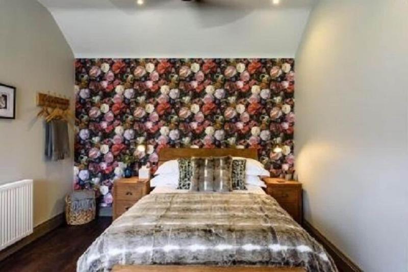 The George Inn image