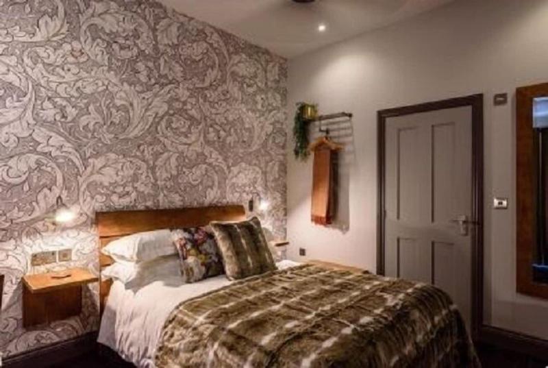 The George Inn image