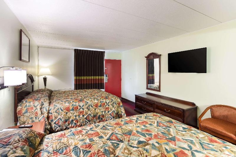 Rodeway Inn South Point, OH. image