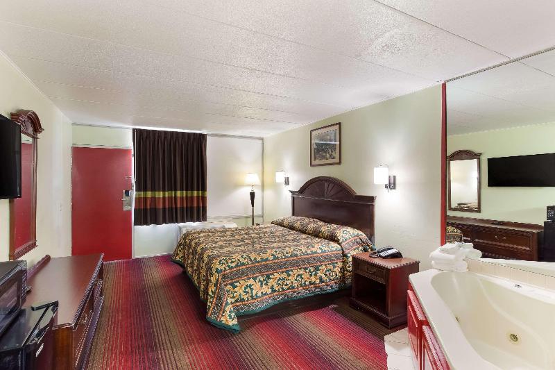 Rodeway Inn South Point, OH. image