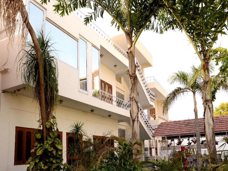 Oyo 4492 Home Stay Sukh Vilas image