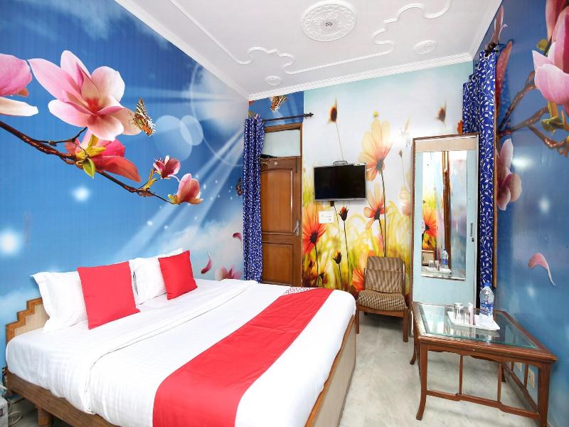 Oyo 16736 Hotel Hm Crystal image