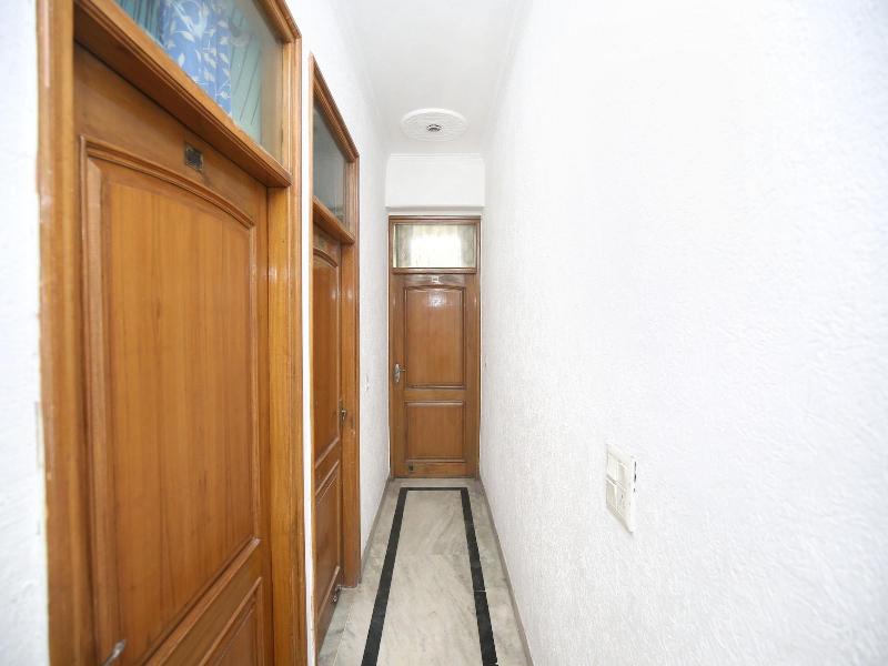 Oyo 16736 Hotel Hm Crystal image