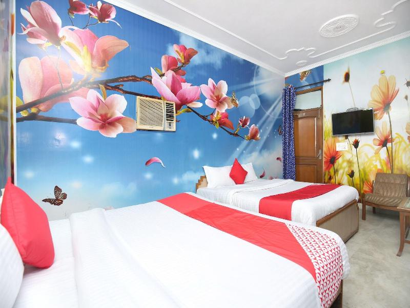 Oyo 16736 Hotel Hm Crystal image