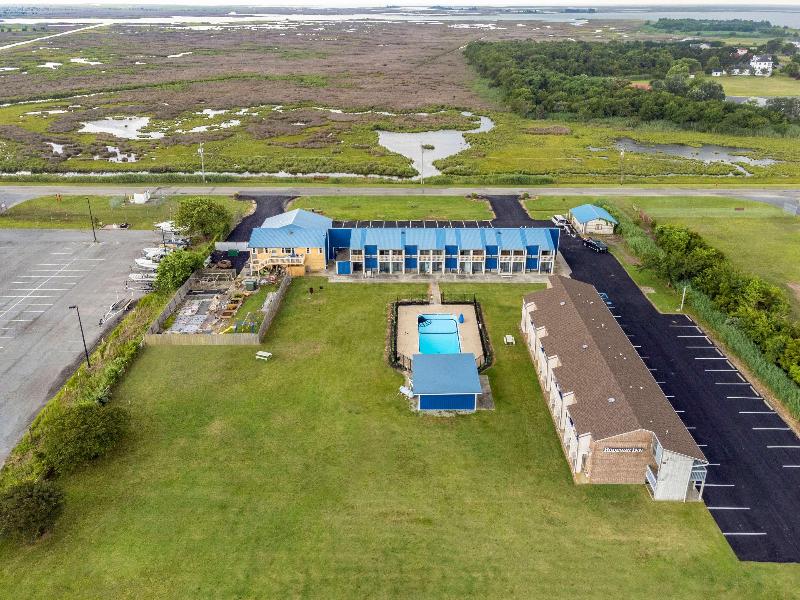 Rodeway Inn at Somers Cove Marina