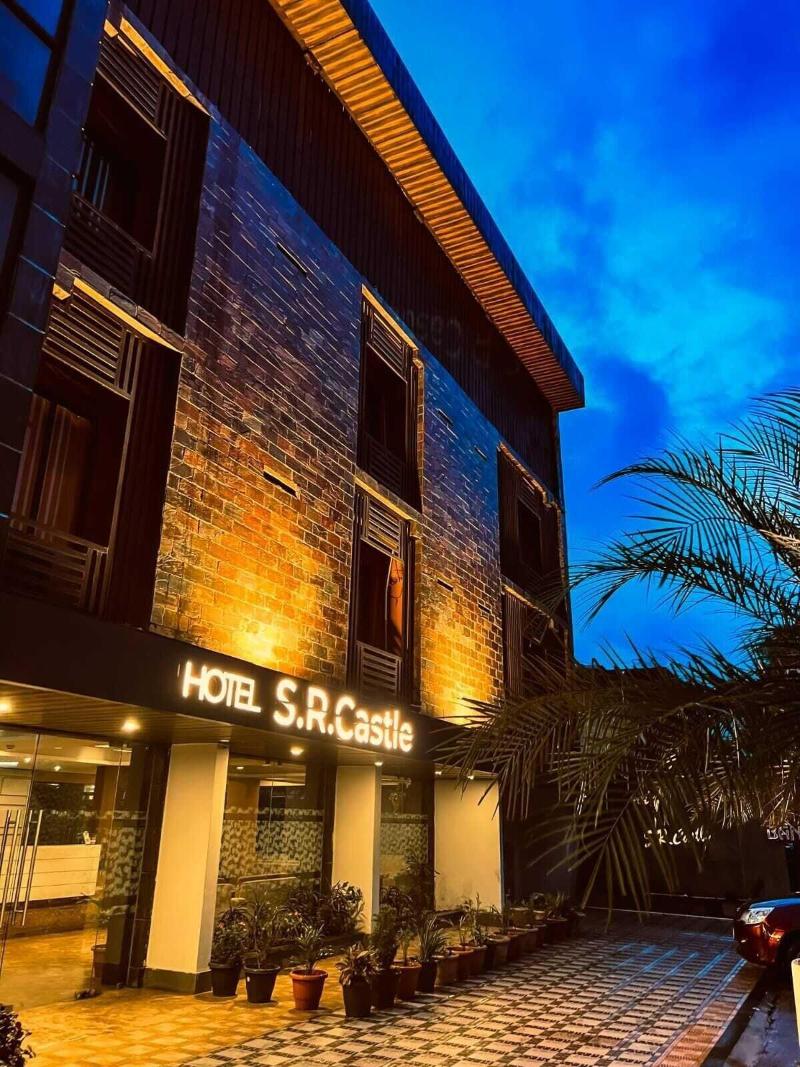 Hotel Sr Castle — exterior view