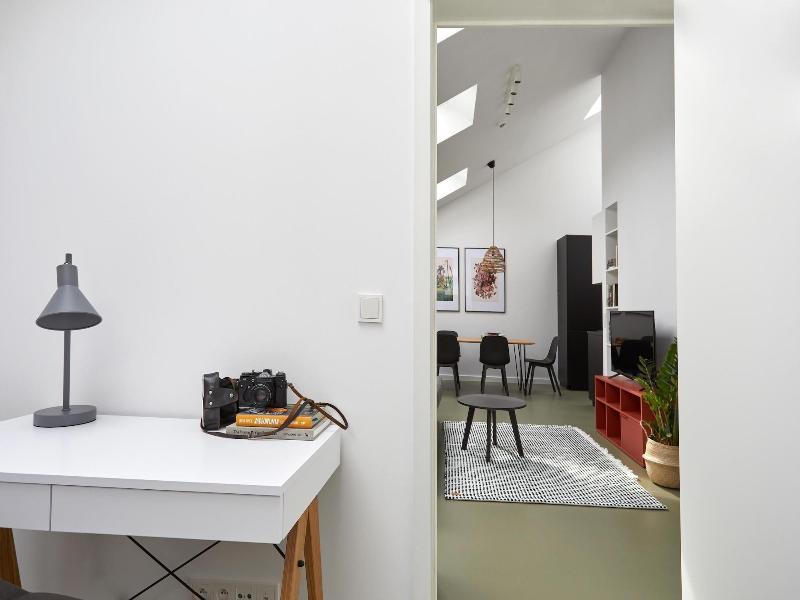 Plantonia Aparthotel image