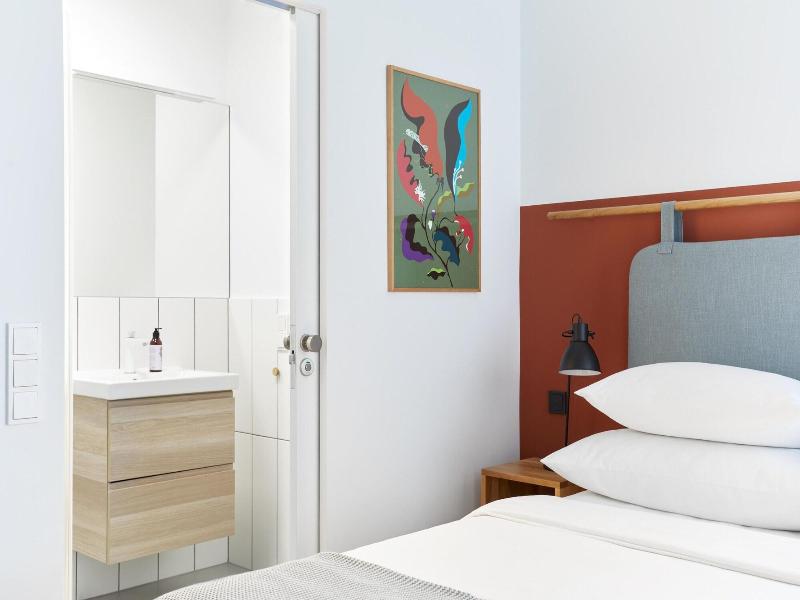 Plantonia Aparthotel image