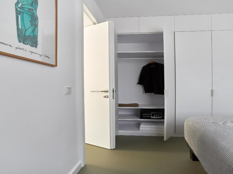 Plantonia Aparthotel image