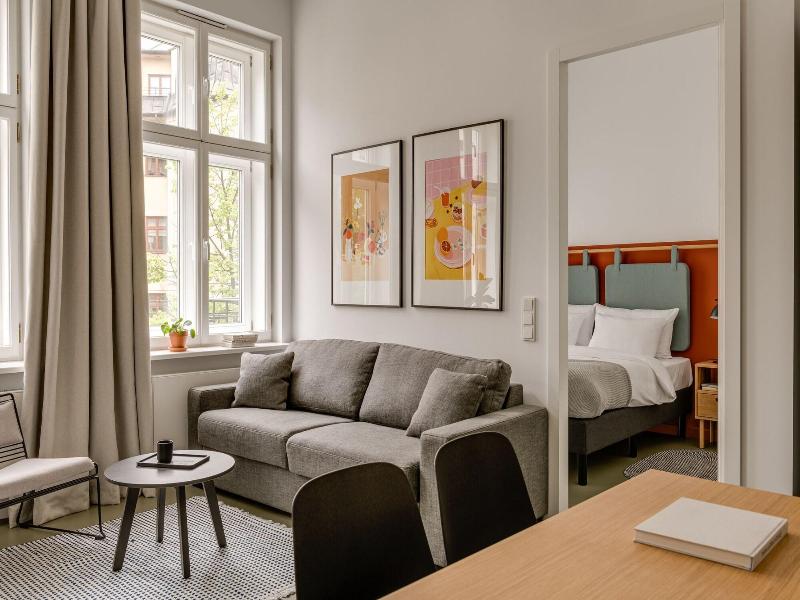Plantonia Aparthotel image