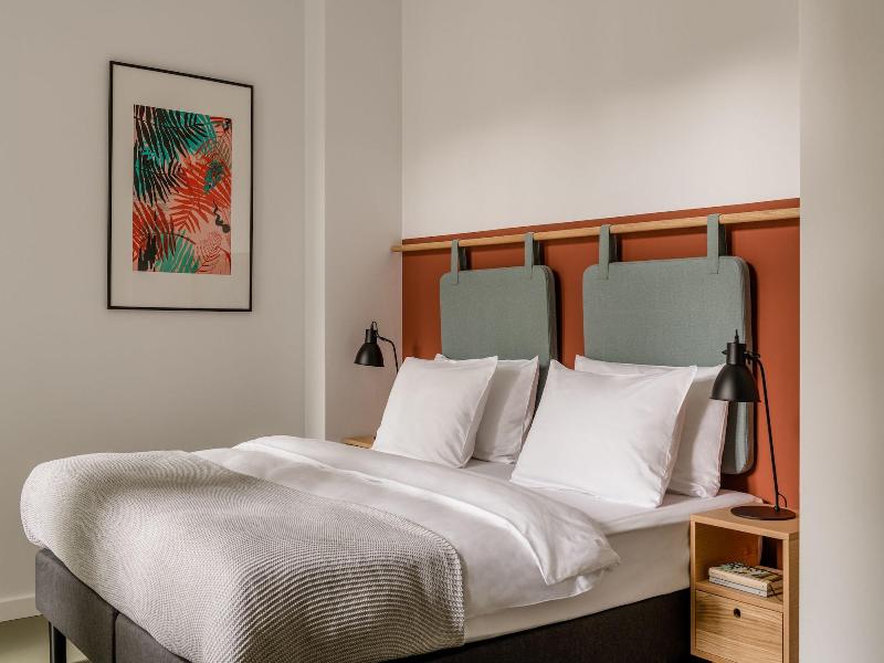 Plantonia Aparthotel image