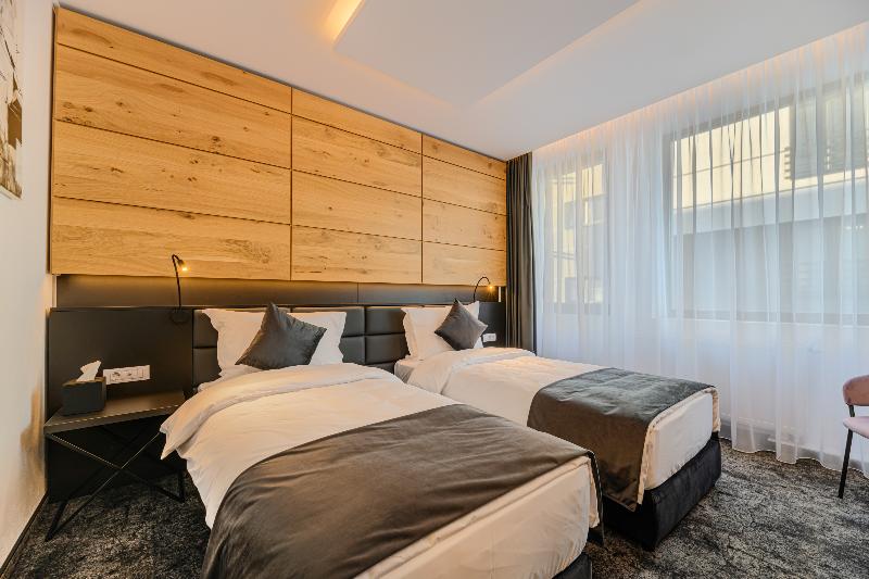 B The Hotel image