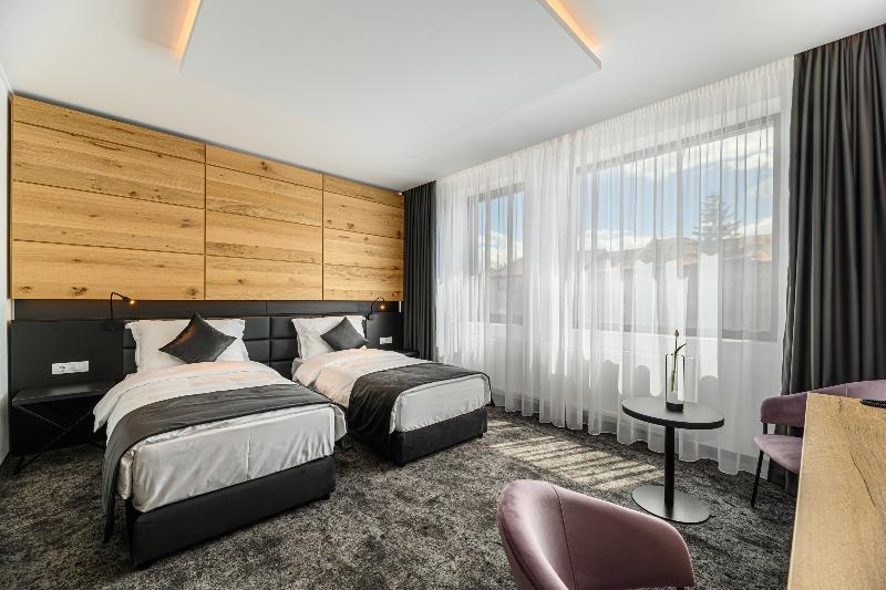 B The Hotel image