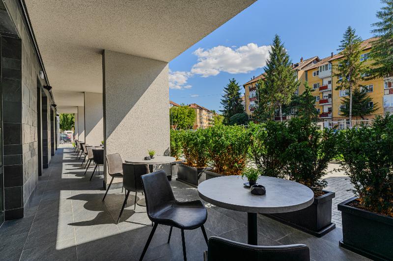 B The Hotel image