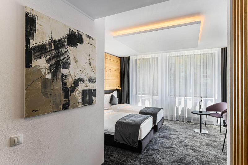 B The Hotel image