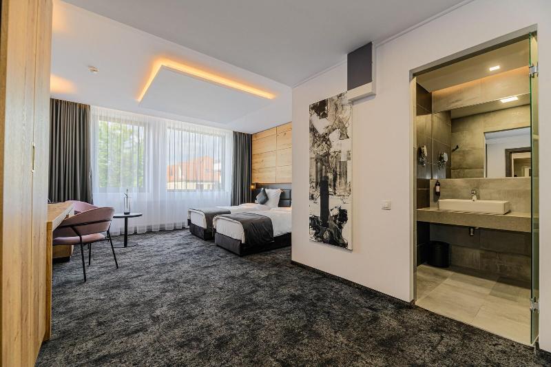 B The Hotel image