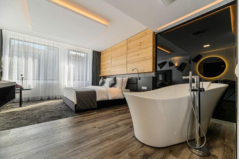 B The Hotel image