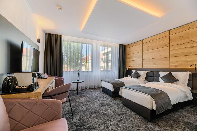 B The Hotel image