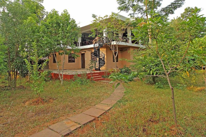 Monsoon Forest Bandhavgarh By Beyond Stay, Bandhogarh